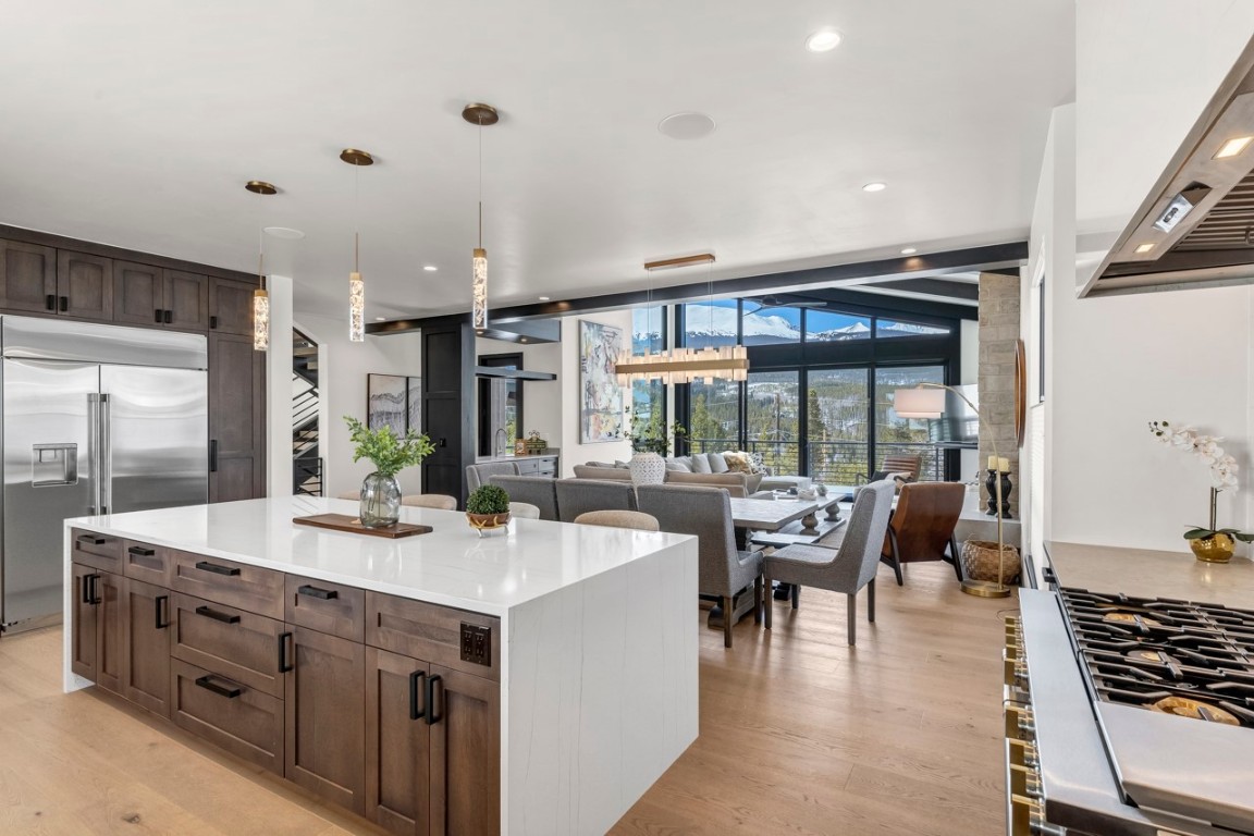 1072 American Way Property Photo