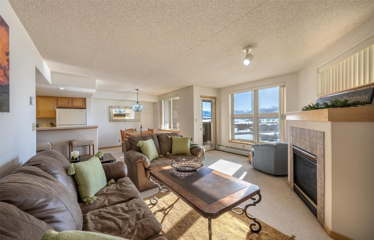 980 Lakepoint Drive 404 Property Photo 2