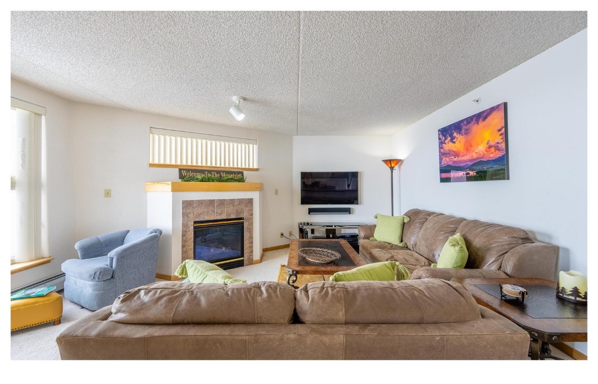 980 Lakepoint Drive 404 Property Photo 6