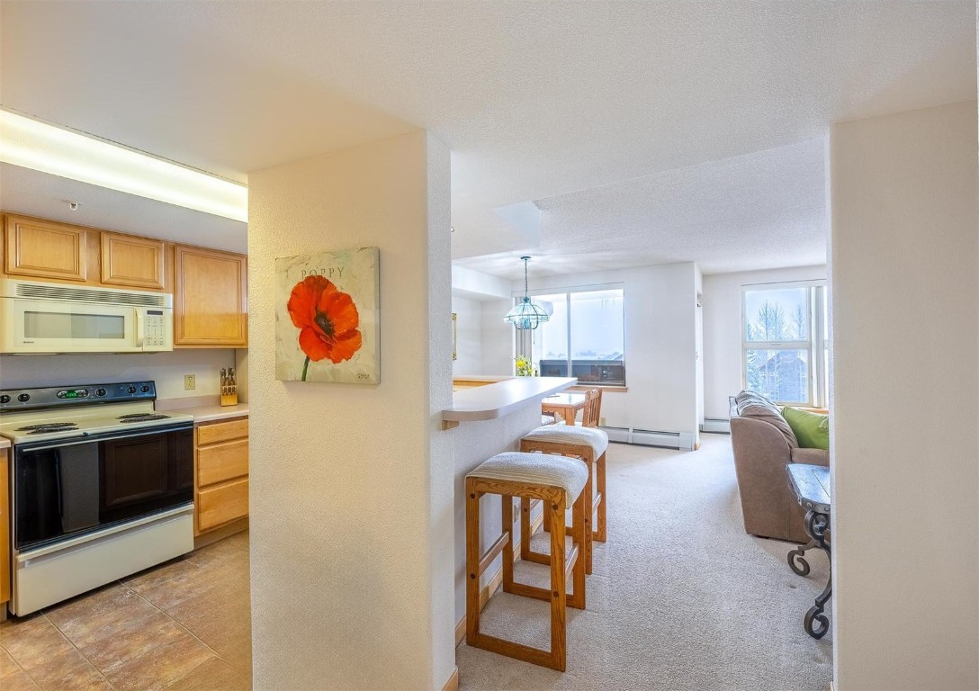 980 Lakepoint Drive 404 Property Photo 8