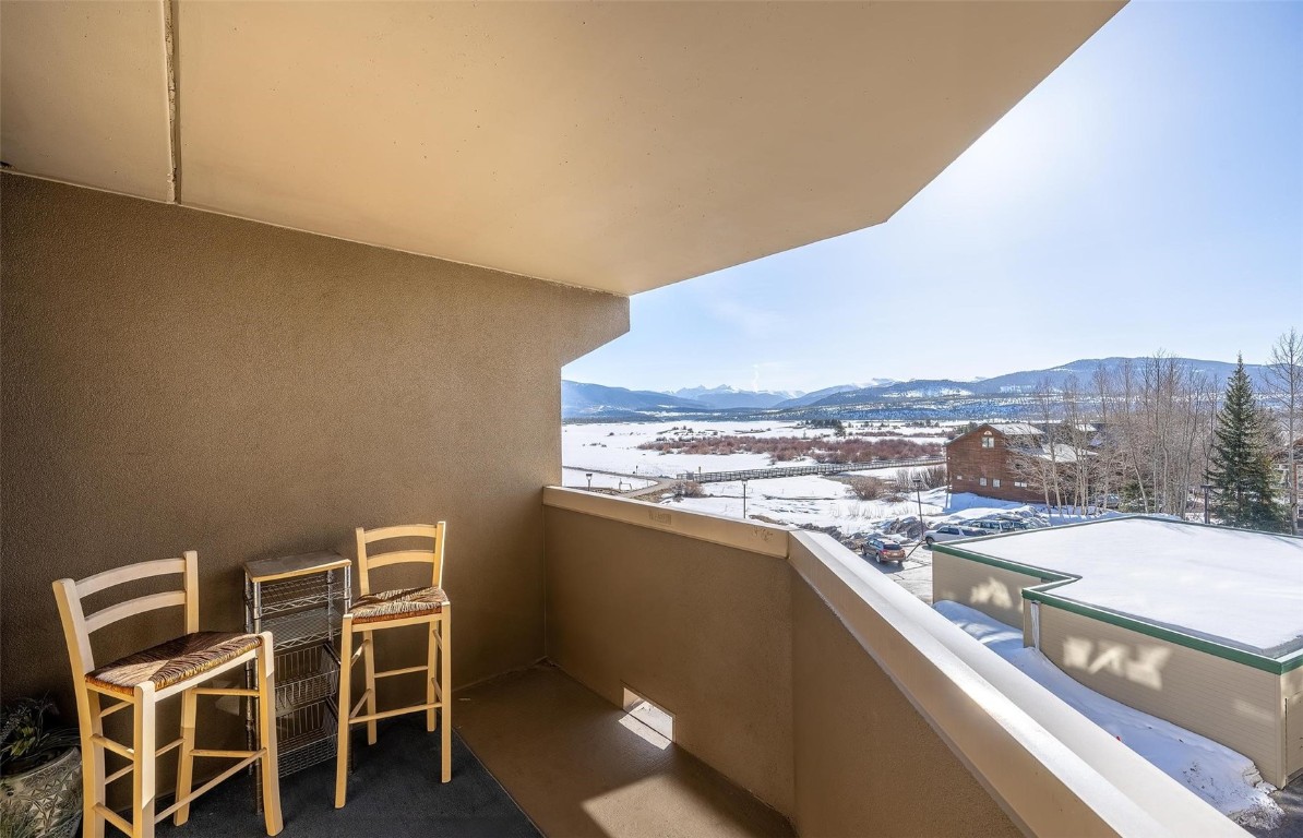 980 Lakepoint Drive 404 Property Photo 11