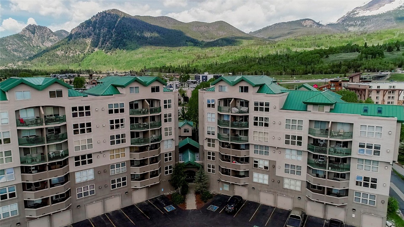 980 Lakepoint Drive 404 Property Photo 25