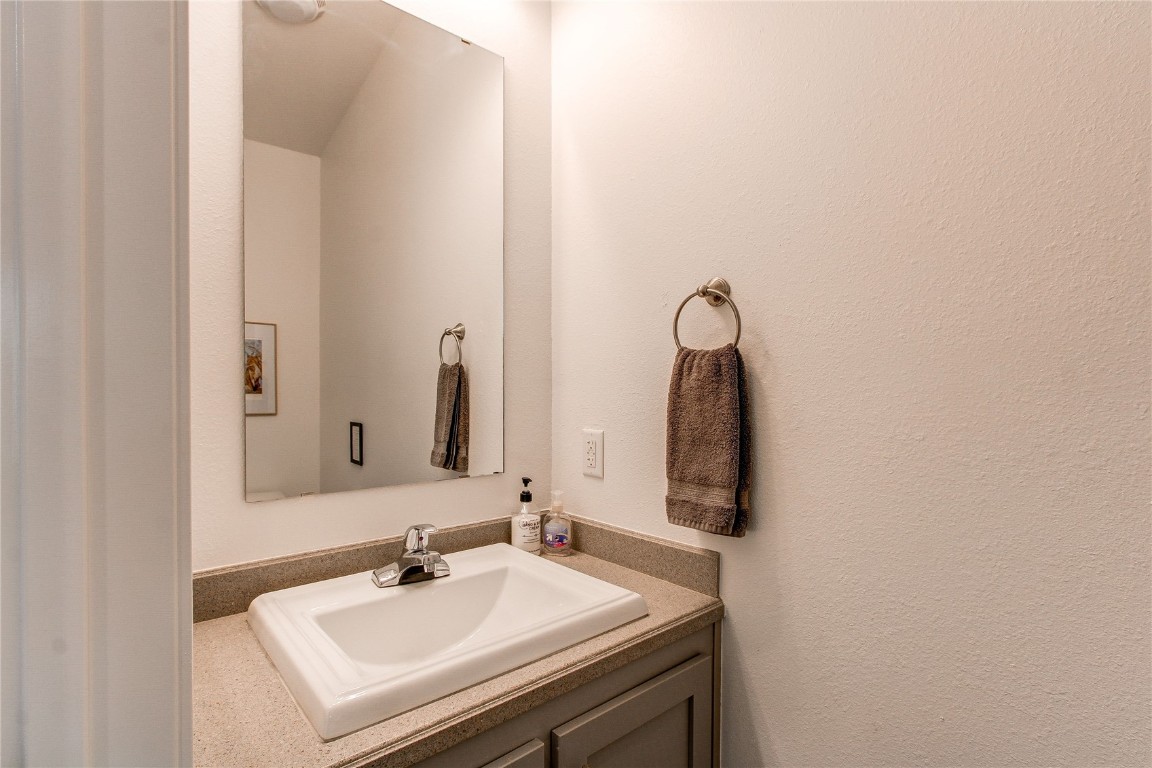 877 Sacramento Crossing Property Photo 12