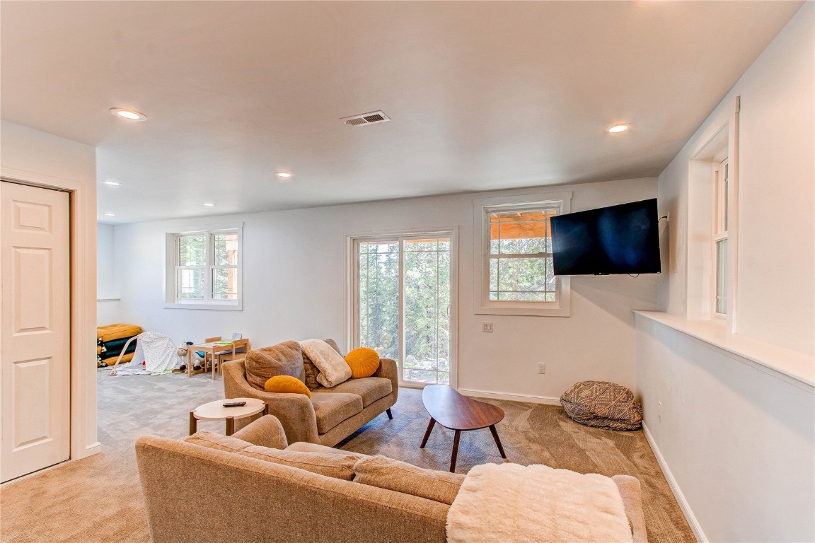877 Sacramento Crossing Property Photo 30