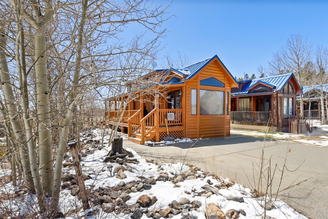 92 Sunshine Loop Property Photo 1