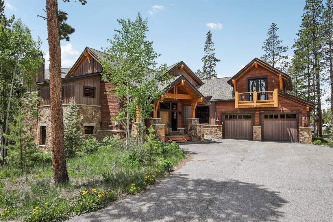 28 Tieze Lane Property Photo