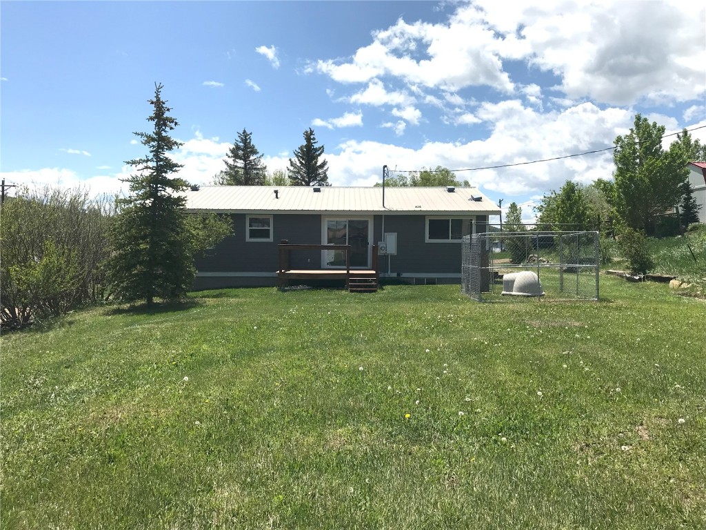 337 E 3rd Street Property Photo 20