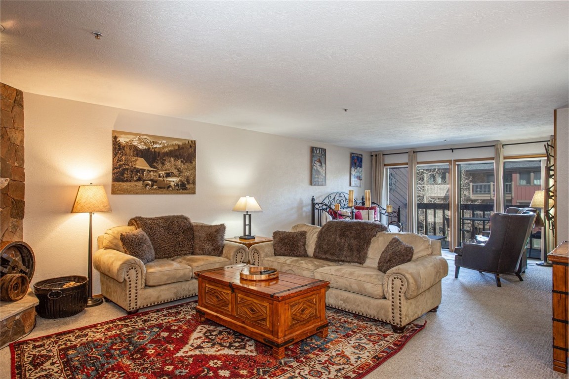 305 S Park Avenue 205 Property Photo 1