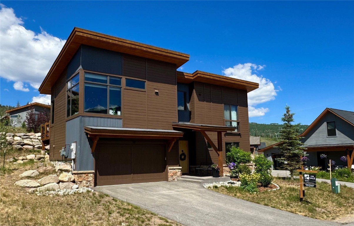 151 Moss WAY