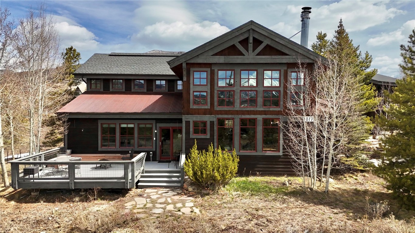 77 B Road Property Photo