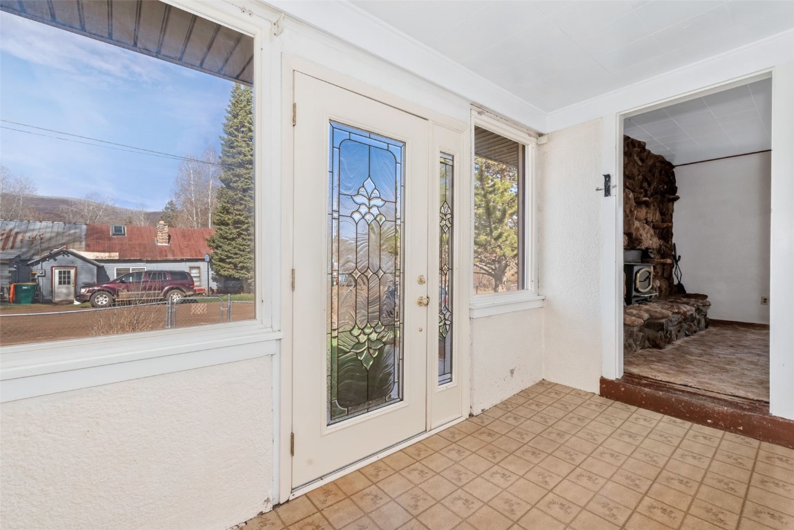 401 Moffat Avenue Property Photo 2