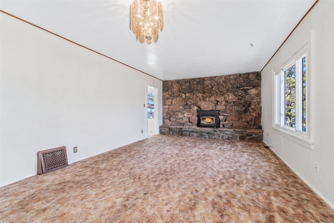401 Moffat Avenue Property Photo 6