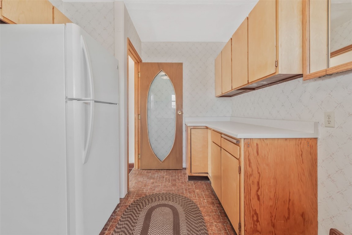 401 Moffat Avenue Property Photo 13