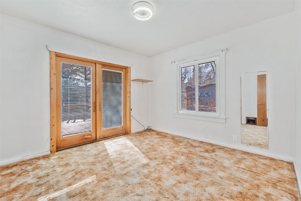 401 Moffat Avenue Property Photo 18