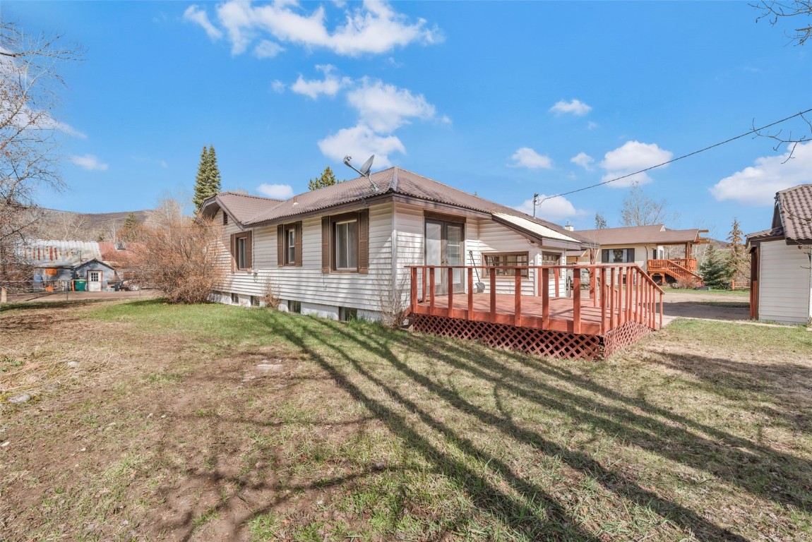 401 Moffat Avenue Property Photo 25