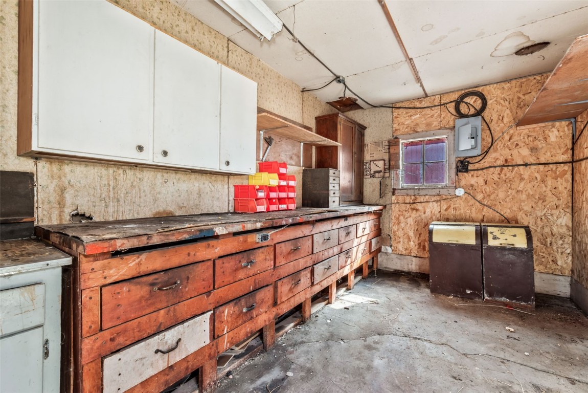 401 Moffat Avenue Property Photo 27