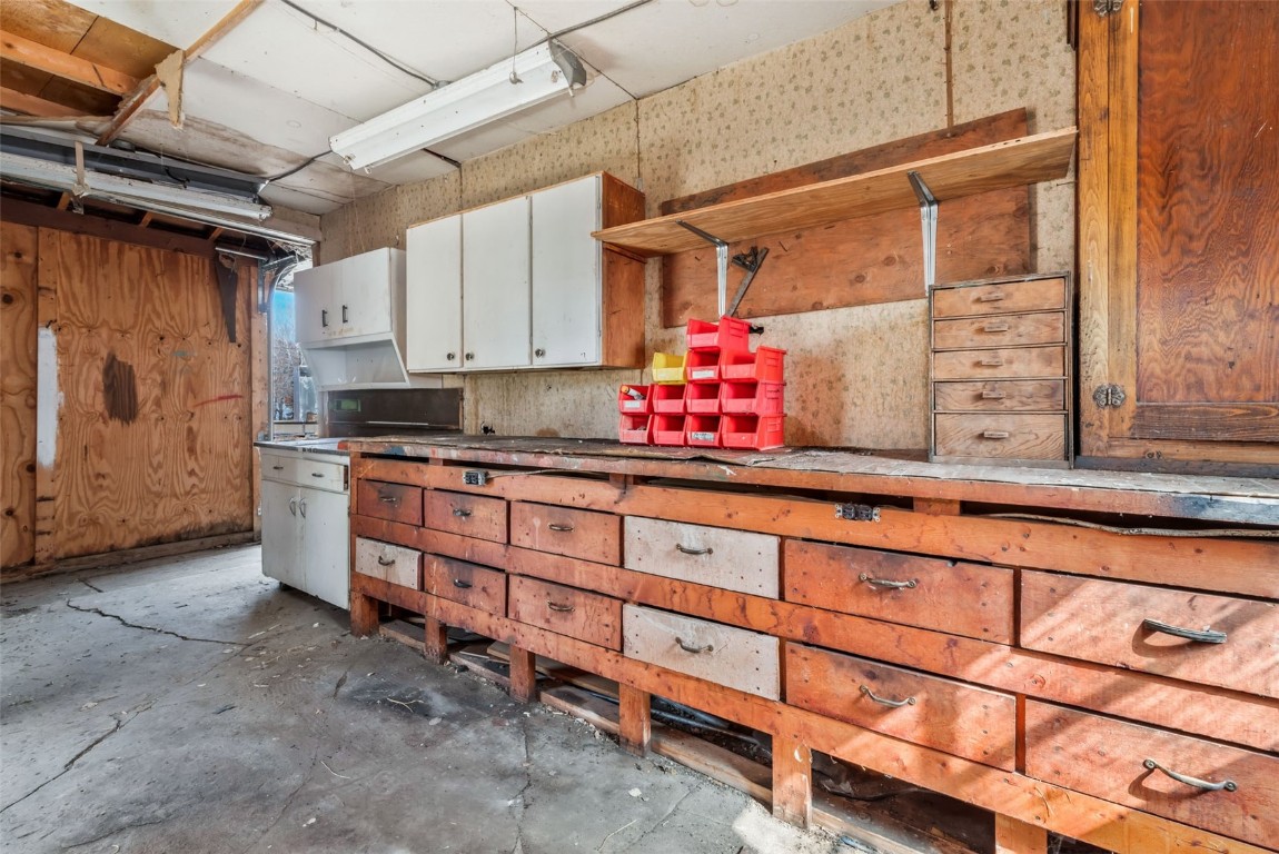 401 Moffat Avenue Property Photo 28