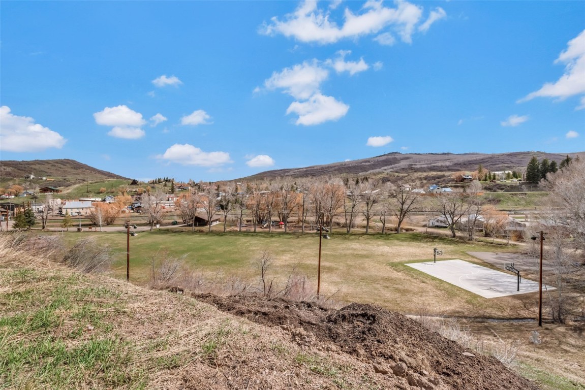 401 Moffat Avenue Property Photo 29