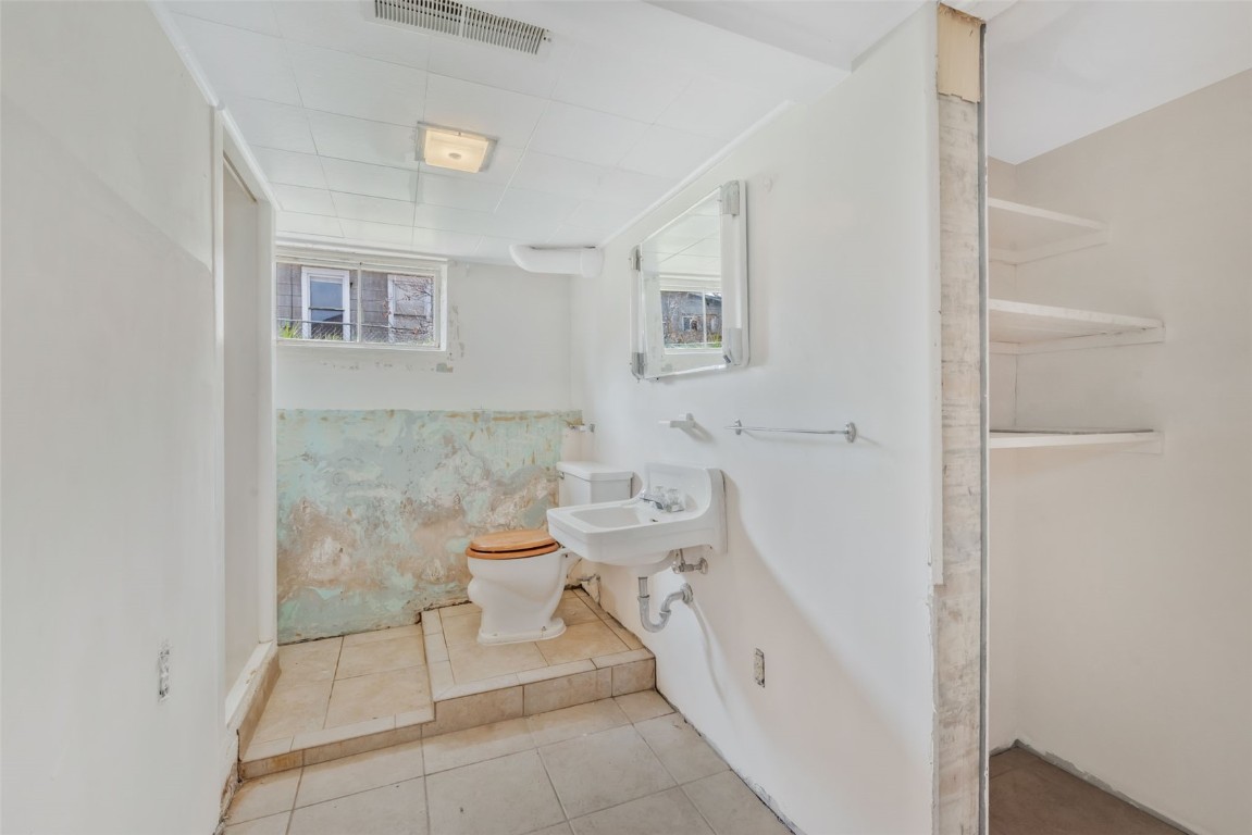 401 Moffat Avenue Property Photo 33