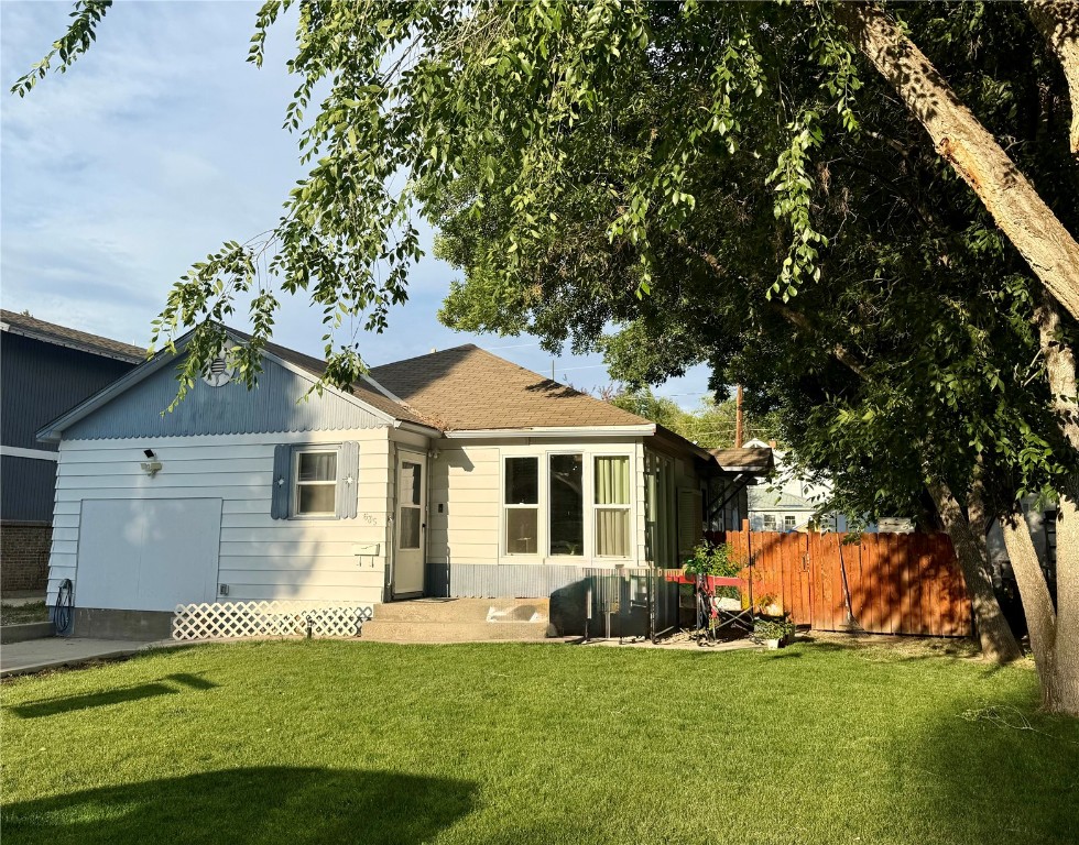 635 School STREET Property Photo 1