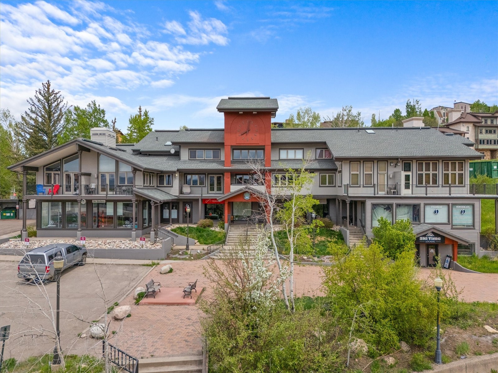 1724 Ski Time Square Drive R6 Property Photo 2