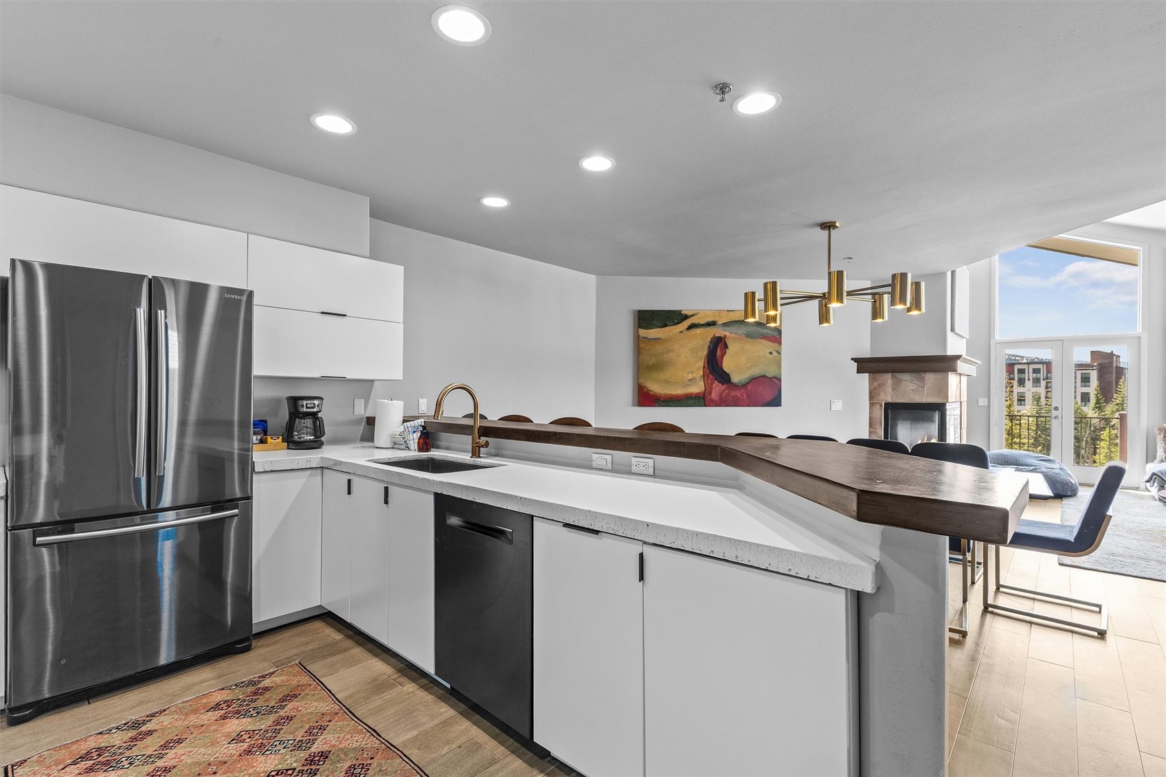 1724 Ski Time Square Drive R6 Property Photo 10