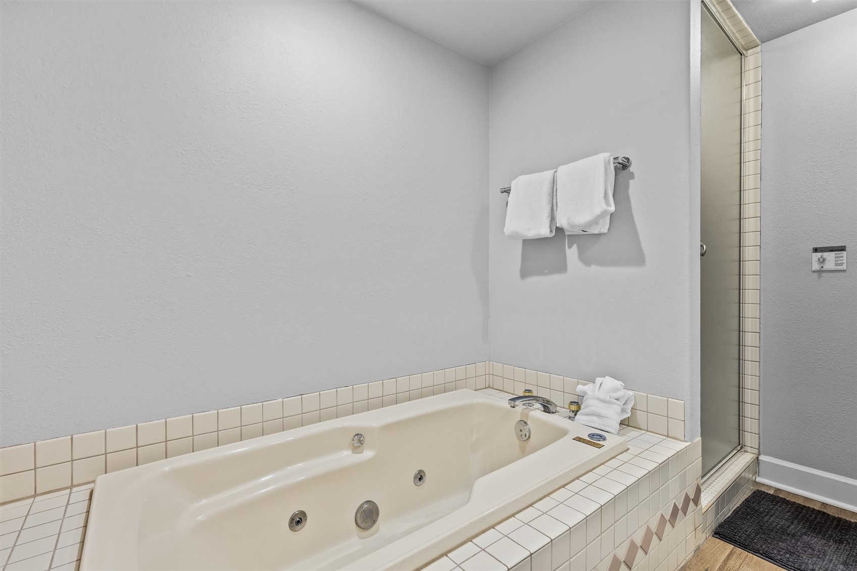 1724 Ski Time Square Drive R6 Property Photo 17