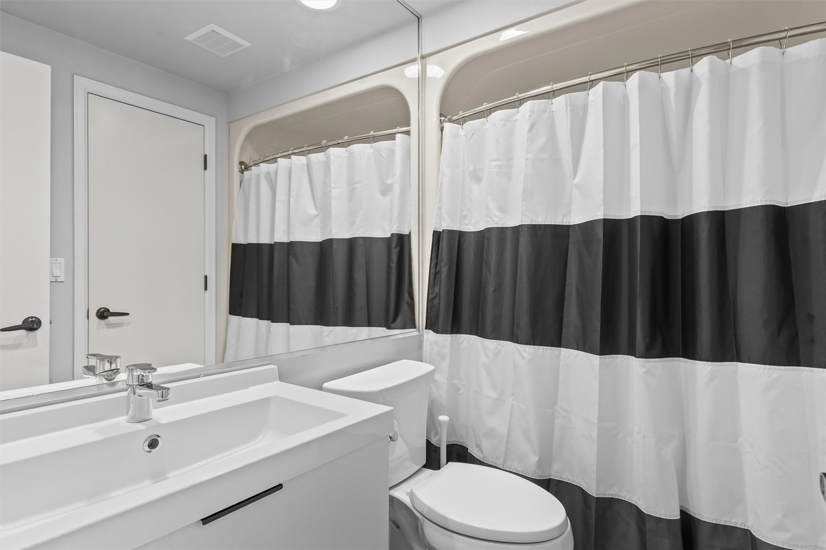 1724 Ski Time Square Drive R6 Property Photo 19