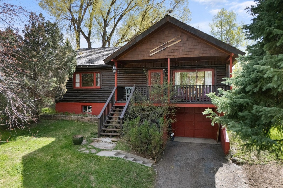 820 Yahmonite Street Property Photo