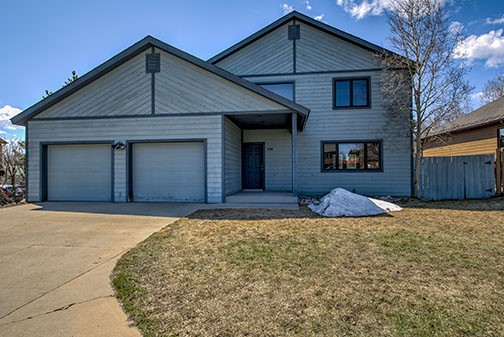 227 E Rabbit Court Property Photo 1