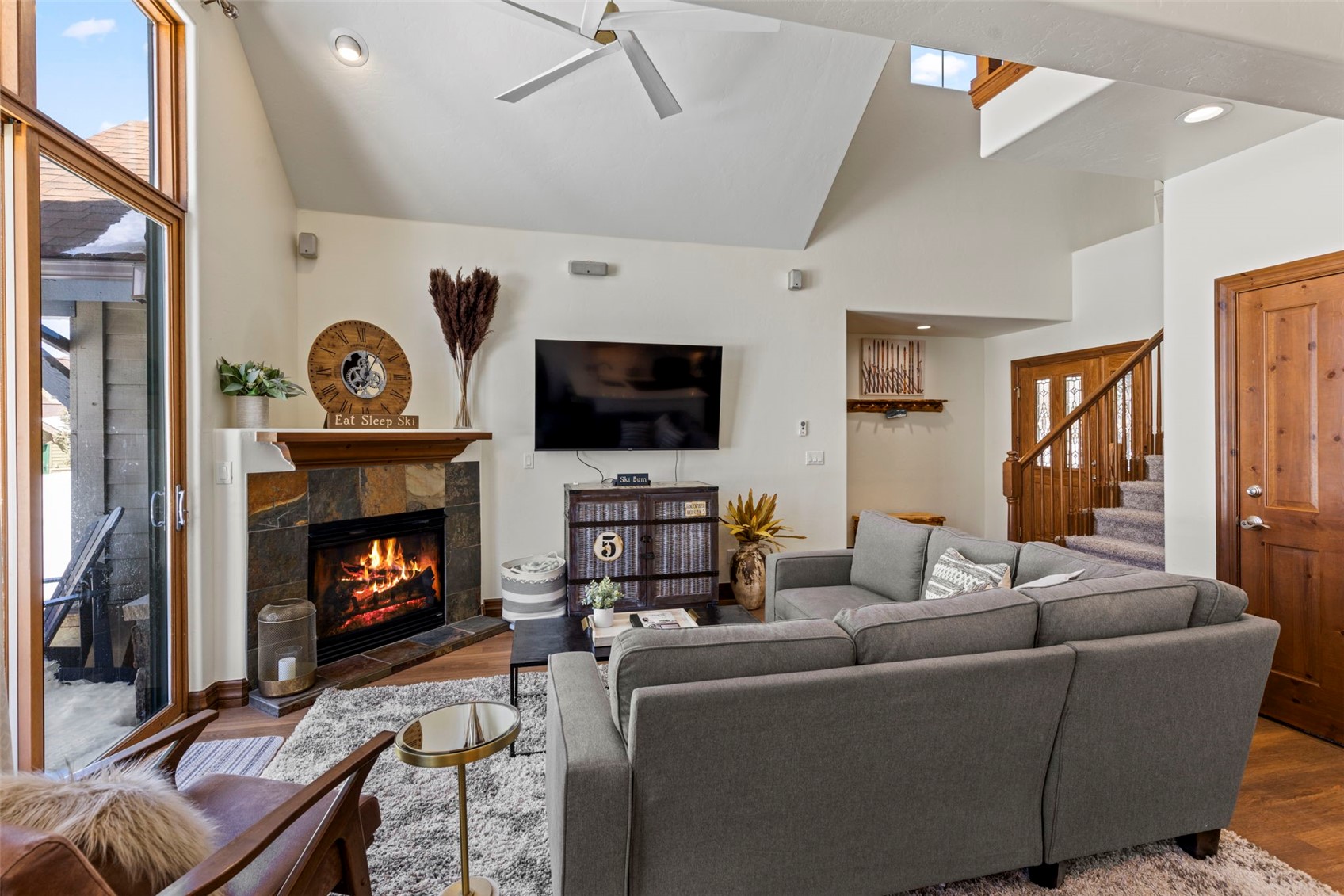 17 Linden Lane Property Photo 10