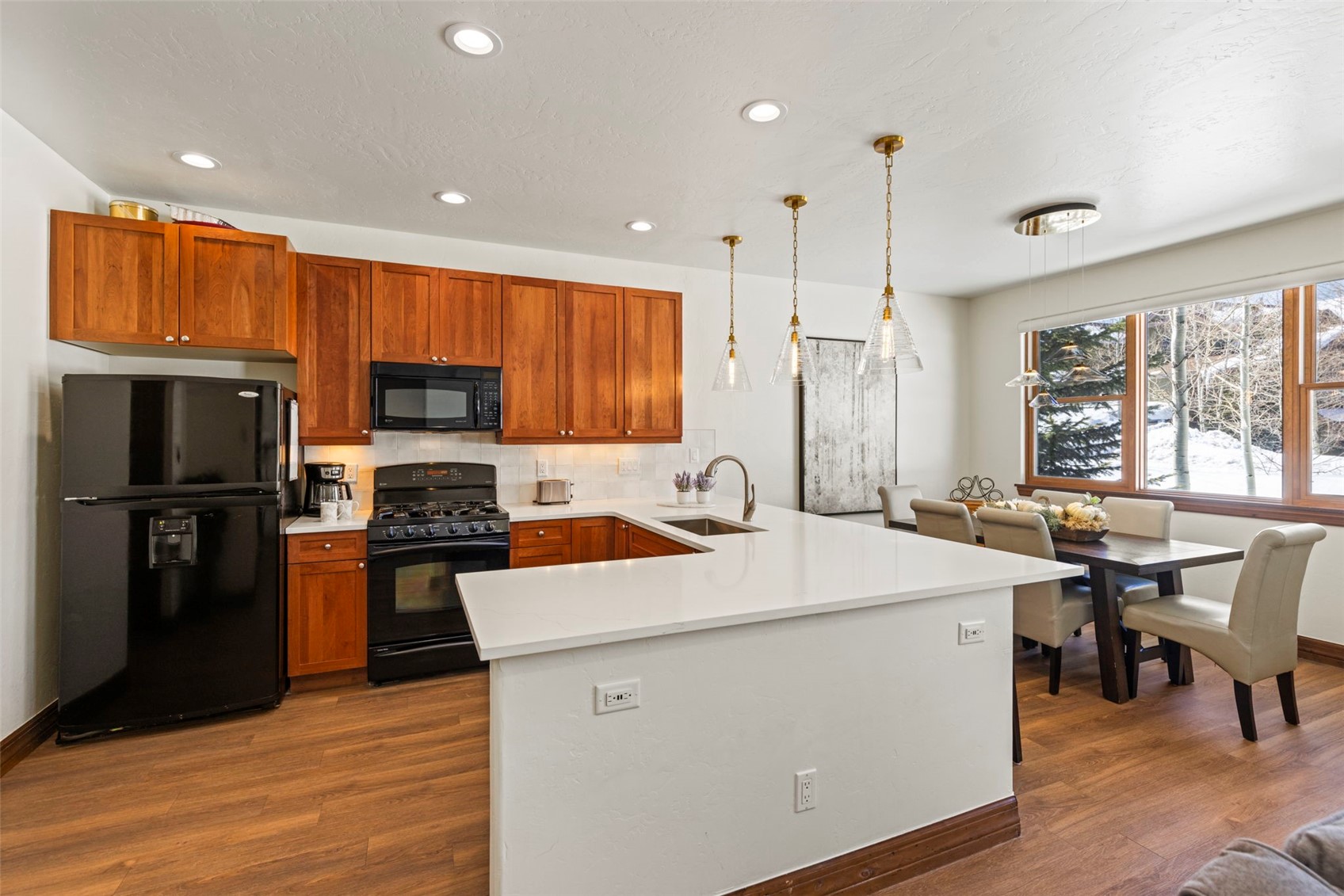 17 Linden Lane Property Photo 11