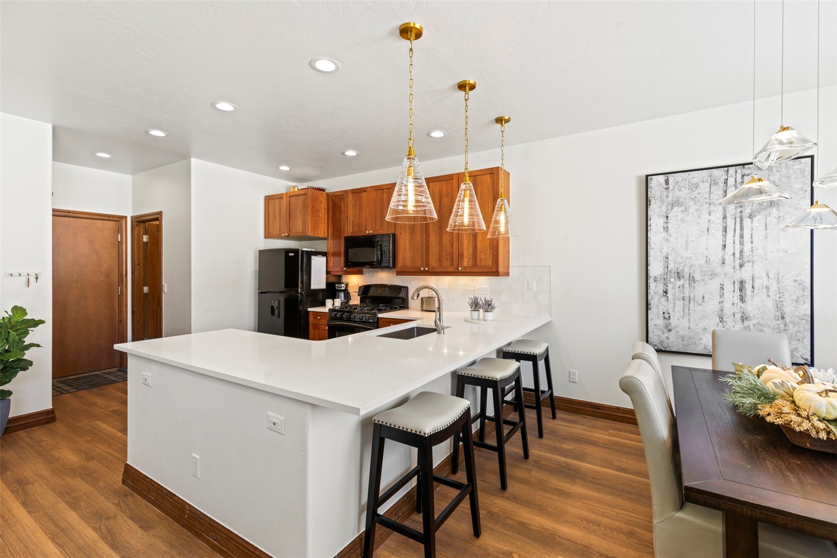 17 Linden Lane Property Photo 12