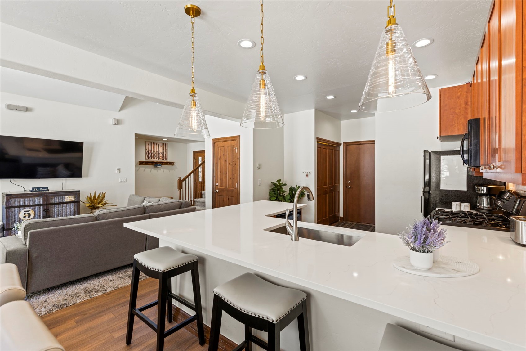 17 Linden Lane Property Photo 14