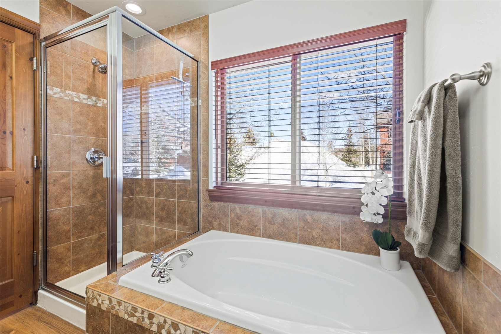 17 Linden Lane Property Photo 26