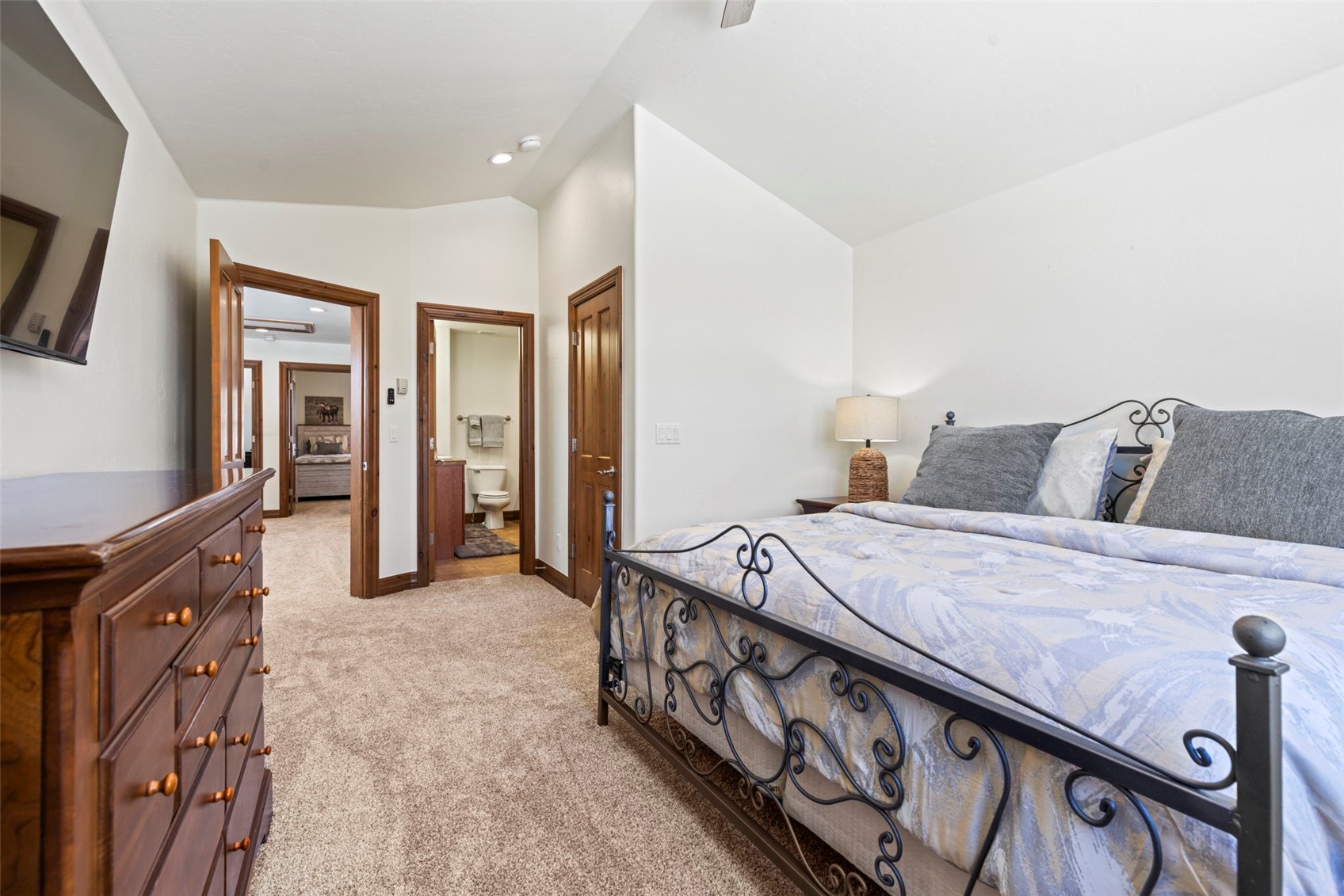 17 Linden Lane Property Photo 29