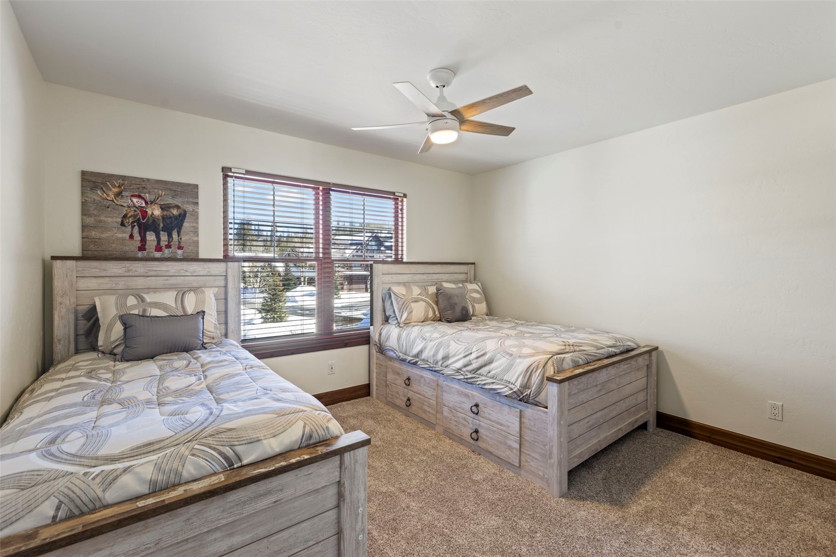 17 Linden Lane Property Photo 33