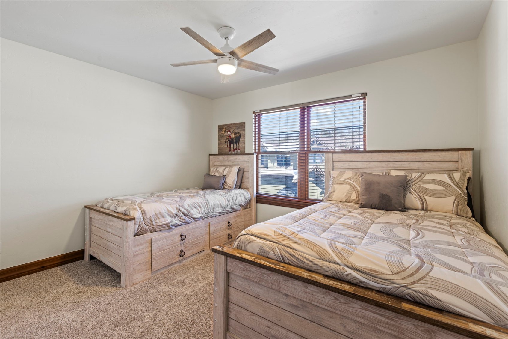17 Linden Lane Property Photo 34