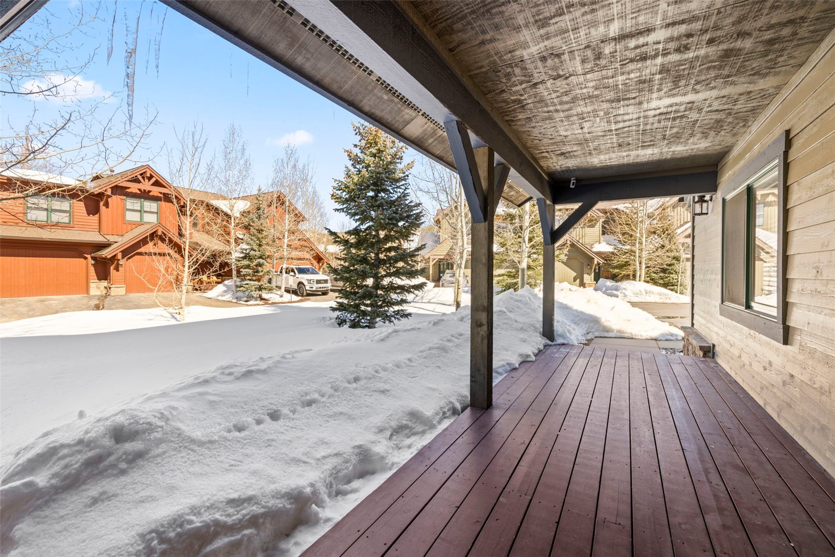 17 Linden Lane Property Photo 37