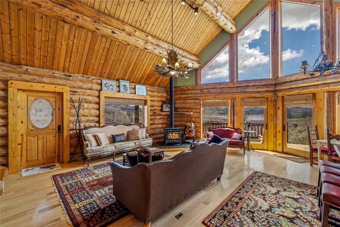 24110 Arapahoe Road Property Photo 11