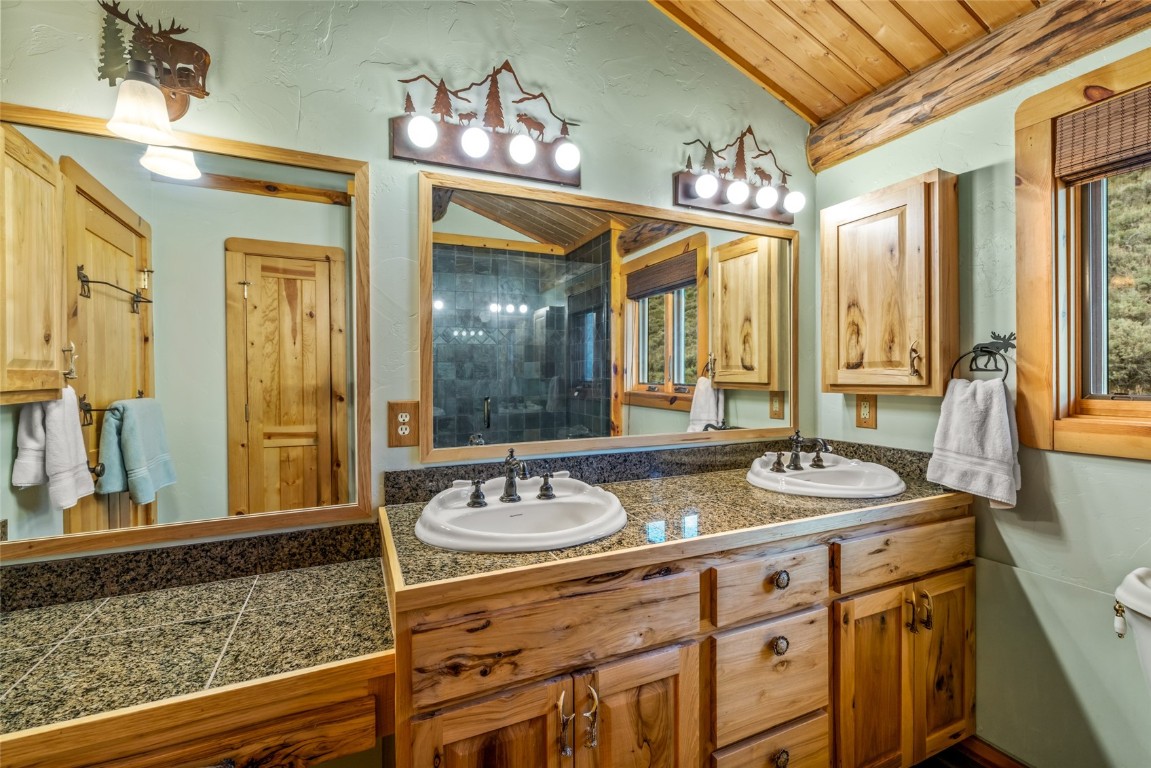24110 Arapahoe Road Property Photo 28