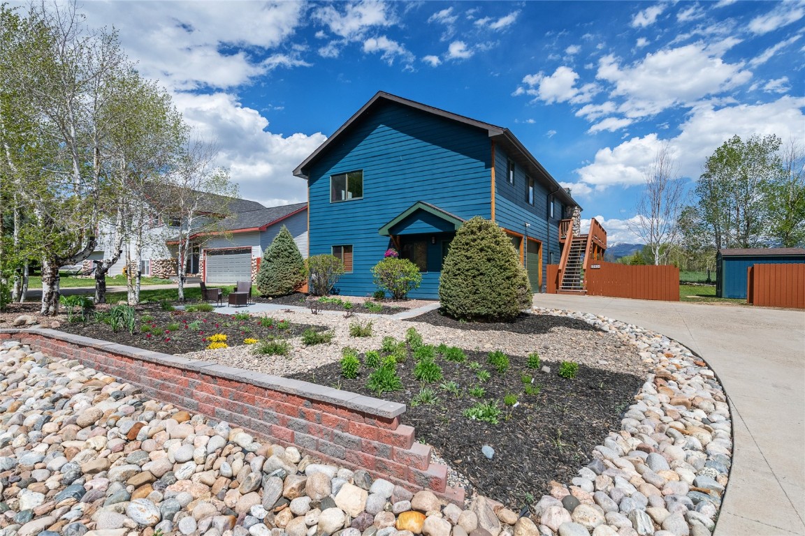 27426 Brandon Circle Property Photo 1