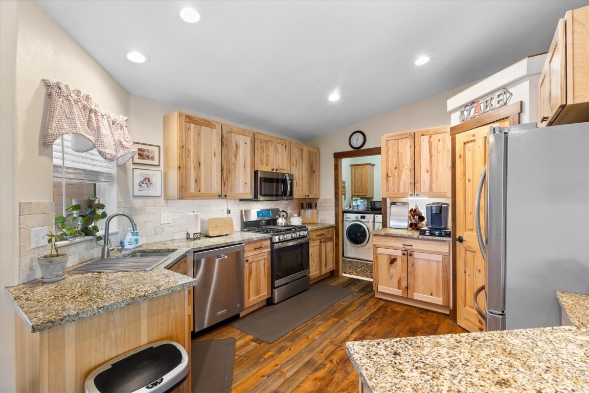 30345 Coyote Run Court Property Photo 12