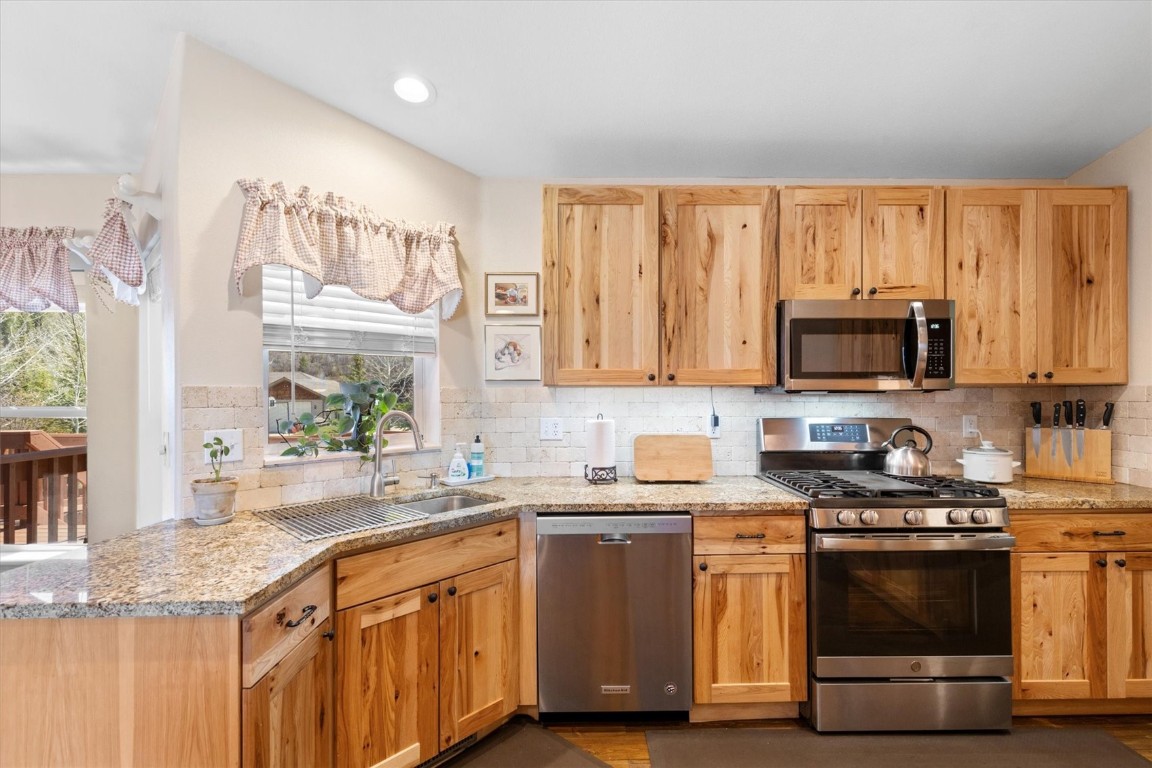 30345 Coyote Run Court Property Photo 16