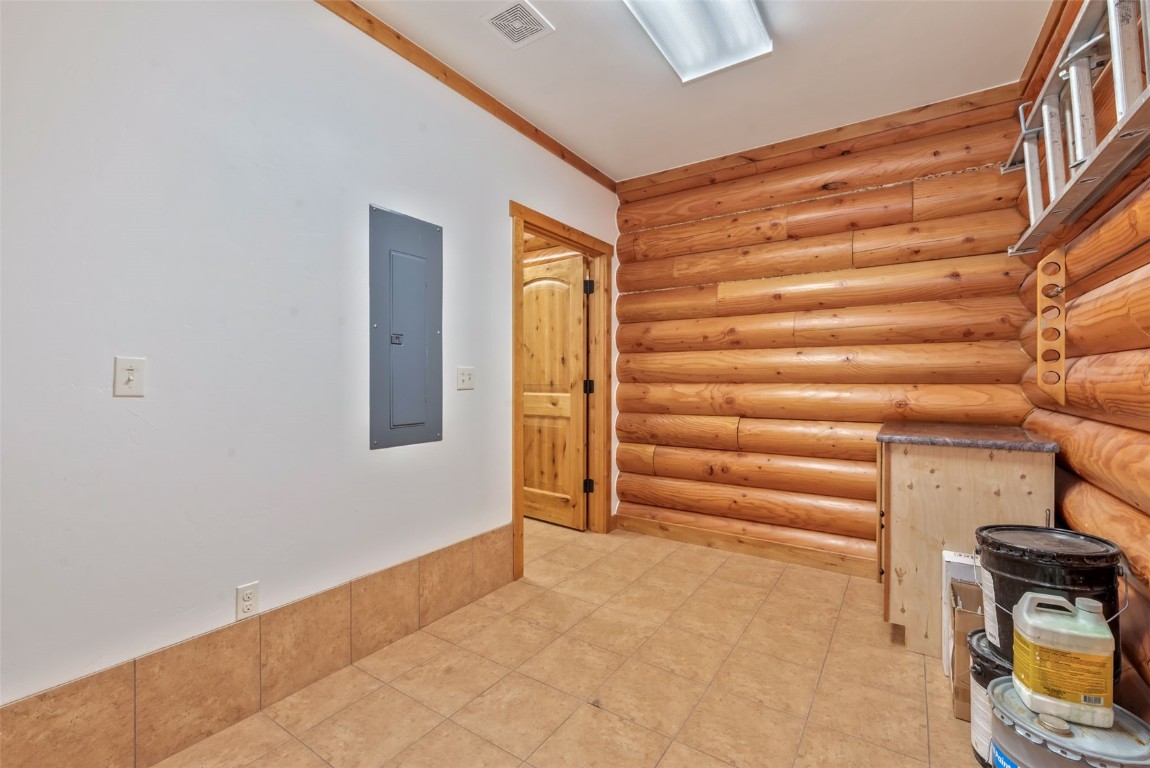 126 E 1st Street Property Photo 34