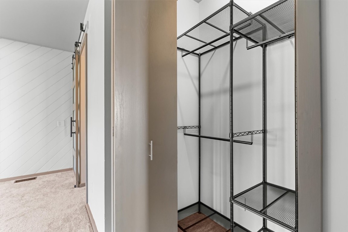 818 & 820 Broad Street Property Photo 16