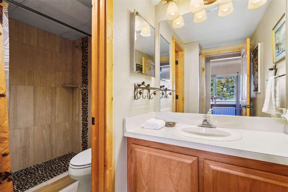 705 Snowberry Lane 303 Property Photo 16