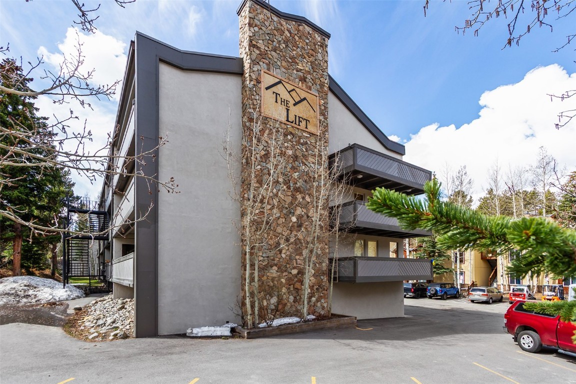 705 Snowberry Lane 303 Property Photo 27