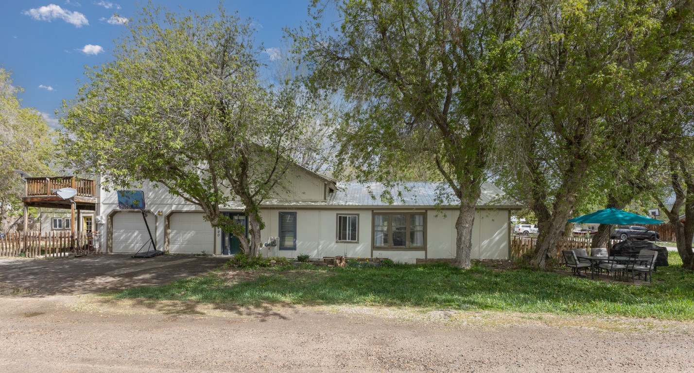 21490 2nd Avenue Property Photo