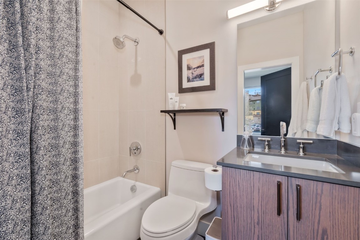 2894 Owl Hoot Trail Property Photo 33